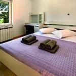 Villa Nina With Private Pool Near Porec