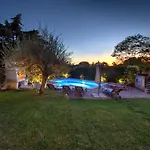 Villa Nina With Private Pool Near Porec