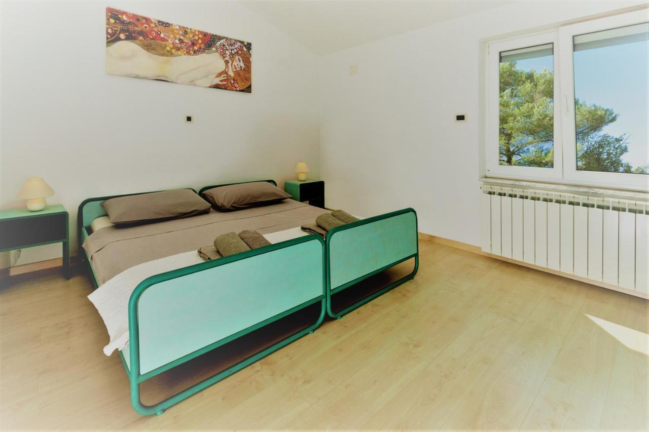 Ferienhaus Nina With Private Pool Near Poreč